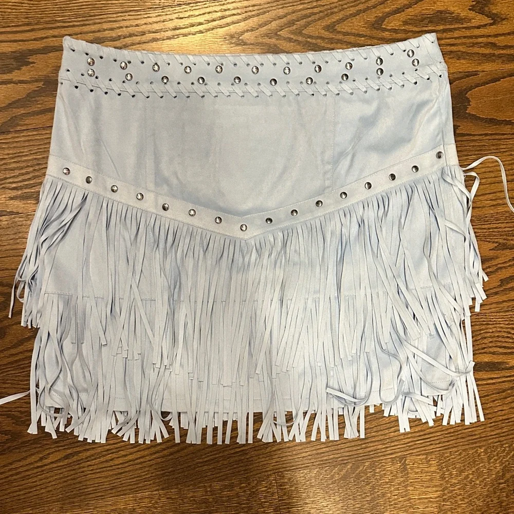 Idyllwind Light Blue Fringe Mini Skirt with Stud Details size XL - Picture 3 of 9